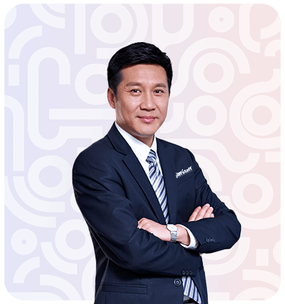 logi7 A full-time financial outsourcings services professional cups her chin while looking on.